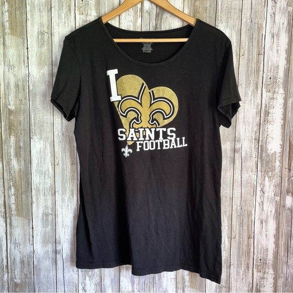 Reebok Tops - Reebok New Orleans Saints Women’s XL Black Tee NFL Gold Graphic Shirt
